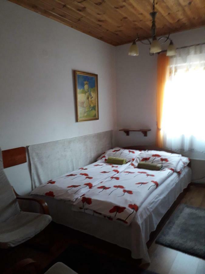 Matyasmadar Vendeghaz Hotel Tard Luaran gambar